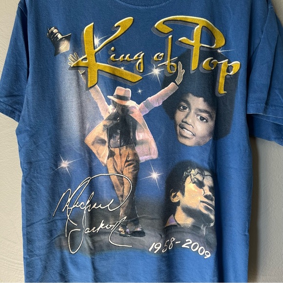*Rare* Michael Jackson “This is It” Memorial Tee Sz L - Picture 3 of 5